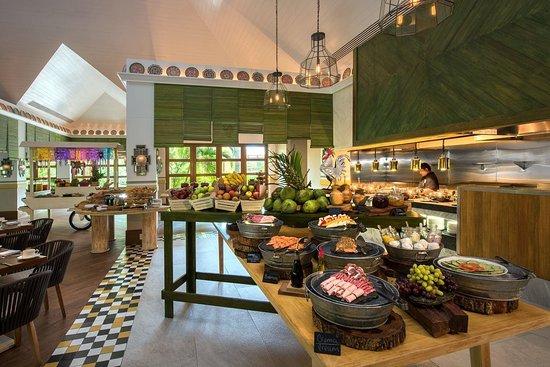 La Laguna Restaurant